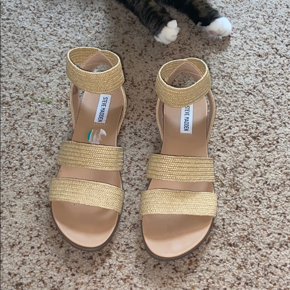 STEVE MADDEN SANDALS